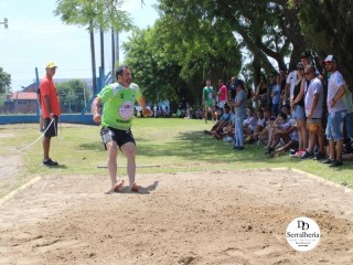 
<a style='margin-left: 5px;' class='btn btn-xs btn-social btn-facebook' href='https://www.facebook.com/sharer/sharer.php?u=https://www.boladovale.com.br/imgs/800-800-90/conteudo/fotos/1740/img9145.jpg' rel='popup' data-width='500' data-height='400'><i class='fa fa-facebook'></i>Compartilhar <span class='hidden-xs'>no Facebook</span>
</a> 
<a class='btn btn-default btn-xs' target='_blank' href='imgs/800-800-90/conteudo/fotos/1740/img9145.jpg'>
<span class='glyphicon glyphicon-cloud-download'></span> Salvar
</a> 
<span></span>