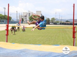 
<a style='margin-left: 5px;' class='btn btn-xs btn-social btn-facebook' href='https://www.facebook.com/sharer/sharer.php?u=https://www.boladovale.com.br/imgs/800-800-90/conteudo/fotos/1742/img9574.jpg' rel='popup' data-width='500' data-height='400'><i class='fa fa-facebook'></i>Compartilhar <span class='hidden-xs'>no Facebook</span>
</a> 
<a class='btn btn-default btn-xs' target='_blank' href='imgs/800-800-90/conteudo/fotos/1742/img9574.jpg'>
<span class='glyphicon glyphicon-cloud-download'></span> Salvar
</a> 
<span></span>