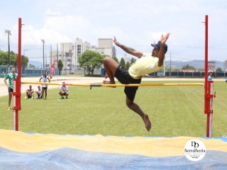 
<a style='margin-left: 5px;' class='btn btn-xs btn-social btn-facebook' href='https://www.facebook.com/sharer/sharer.php?u=https://www.boladovale.com.br/imgs/800-800-90/conteudo/fotos/1742/img9578.jpg' rel='popup' data-width='500' data-height='400'><i class='fa fa-facebook'></i>Compartilhar <span class='hidden-xs'>no Facebook</span>
</a> 
<a class='btn btn-default btn-xs' target='_blank' href='imgs/800-800-90/conteudo/fotos/1742/img9578.jpg'>
<span class='glyphicon glyphicon-cloud-download'></span> Salvar
</a> 
<span></span>