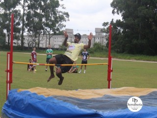 
<a style='margin-left: 5px;' class='btn btn-xs btn-social btn-facebook' href='https://www.facebook.com/sharer/sharer.php?u=https://www.boladovale.com.br/imgs/800-800-90/conteudo/fotos/1742/img9800.jpg' rel='popup' data-width='500' data-height='400'><i class='fa fa-facebook'></i>Compartilhar <span class='hidden-xs'>no Facebook</span>
</a> 
<a class='btn btn-default btn-xs' target='_blank' href='imgs/800-800-90/conteudo/fotos/1742/img9800.jpg'>
<span class='glyphicon glyphicon-cloud-download'></span> Salvar
</a> 
<span></span>