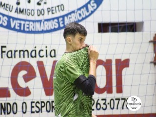 
<a style='margin-left: 5px;' class='btn btn-xs btn-social btn-facebook' href='https://www.facebook.com/sharer/sharer.php?u=https://www.boladovale.com.br/imgs/800-800-90/conteudo/fotos/1746/img0008.jpg' rel='popup' data-width='500' data-height='400'><i class='fa fa-facebook'></i>Compartilhar <span class='hidden-xs'>no Facebook</span>
</a> 
<a class='btn btn-default btn-xs' target='_blank' href='imgs/800-800-90/conteudo/fotos/1746/img0008.jpg'>
<span class='glyphicon glyphicon-cloud-download'></span> Salvar
</a> 
<span></span>