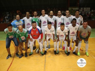 
<a style='margin-left: 5px;' class='btn btn-xs btn-social btn-facebook' href='https://www.facebook.com/sharer/sharer.php?u=https://www.boladovale.com.br/imgs/800-800-90/conteudo/fotos/1747/img0026.jpg' rel='popup' data-width='500' data-height='400'><i class='fa fa-facebook'></i>Compartilhar <span class='hidden-xs'>no Facebook</span>
</a> 
<a class='btn btn-default btn-xs' target='_blank' href='imgs/800-800-90/conteudo/fotos/1747/img0026.jpg'>
<span class='glyphicon glyphicon-cloud-download'></span> Salvar
</a> 
<span></span>