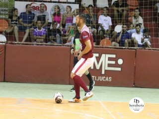 
<a style='margin-left: 5px;' class='btn btn-xs btn-social btn-facebook' href='https://www.facebook.com/sharer/sharer.php?u=https://www.boladovale.com.br/imgs/800-800-90/conteudo/fotos/1747/img0038.jpg' rel='popup' data-width='500' data-height='400'><i class='fa fa-facebook'></i>Compartilhar <span class='hidden-xs'>no Facebook</span>
</a> 
<a class='btn btn-default btn-xs' target='_blank' href='imgs/800-800-90/conteudo/fotos/1747/img0038.jpg'>
<span class='glyphicon glyphicon-cloud-download'></span> Salvar
</a> 
<span></span>