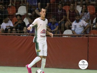 
<a style='margin-left: 5px;' class='btn btn-xs btn-social btn-facebook' href='https://www.facebook.com/sharer/sharer.php?u=https://www.boladovale.com.br/imgs/800-800-90/conteudo/fotos/1747/img0072.jpg' rel='popup' data-width='500' data-height='400'><i class='fa fa-facebook'></i>Compartilhar <span class='hidden-xs'>no Facebook</span>
</a> 
<a class='btn btn-default btn-xs' target='_blank' href='imgs/800-800-90/conteudo/fotos/1747/img0072.jpg'>
<span class='glyphicon glyphicon-cloud-download'></span> Salvar
</a> 
<span></span>