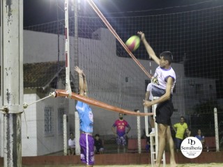 
<a style='margin-left: 5px;' class='btn btn-xs btn-social btn-facebook' href='https://www.facebook.com/sharer/sharer.php?u=https://www.boladovale.com.br/imgs/800-800-90/conteudo/fotos/1748/img0010.jpg' rel='popup' data-width='500' data-height='400'><i class='fa fa-facebook'></i>Compartilhar <span class='hidden-xs'>no Facebook</span>
</a> 
<a class='btn btn-default btn-xs' target='_blank' href='imgs/800-800-90/conteudo/fotos/1748/img0010.jpg'>
<span class='glyphicon glyphicon-cloud-download'></span> Salvar
</a> 
<span></span>