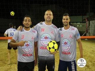 
<a style='margin-left: 5px;' class='btn btn-xs btn-social btn-facebook' href='https://www.facebook.com/sharer/sharer.php?u=https://www.boladovale.com.br/imgs/800-800-90/conteudo/fotos/1751/img0193.jpg' rel='popup' data-width='500' data-height='400'><i class='fa fa-facebook'></i>Compartilhar <span class='hidden-xs'>no Facebook</span>
</a> 
<a class='btn btn-default btn-xs' target='_blank' href='imgs/800-800-90/conteudo/fotos/1751/img0193.jpg'>
<span class='glyphicon glyphicon-cloud-download'></span> Salvar
</a> 
<span></span>