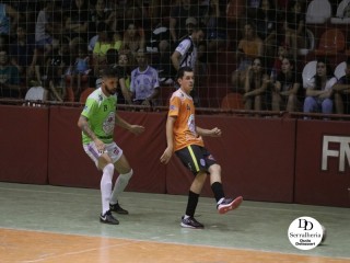 
<a style='margin-left: 5px;' class='btn btn-xs btn-social btn-facebook' href='https://www.facebook.com/sharer/sharer.php?u=https://www.boladovale.com.br/imgs/800-800-90/conteudo/fotos/1753/img0569.jpg' rel='popup' data-width='500' data-height='400'><i class='fa fa-facebook'></i>Compartilhar <span class='hidden-xs'>no Facebook</span>
</a> 
<a class='btn btn-default btn-xs' target='_blank' href='imgs/800-800-90/conteudo/fotos/1753/img0569.jpg'>
<span class='glyphicon glyphicon-cloud-download'></span> Salvar
</a> 
<span></span>