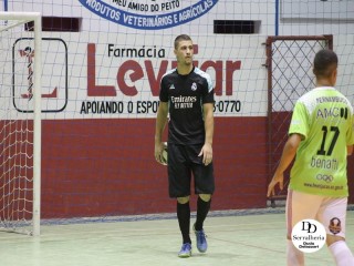 
<a style='margin-left: 5px;' class='btn btn-xs btn-social btn-facebook' href='https://www.facebook.com/sharer/sharer.php?u=https://www.boladovale.com.br/imgs/800-800-90/conteudo/fotos/1753/img0583.jpg' rel='popup' data-width='500' data-height='400'><i class='fa fa-facebook'></i>Compartilhar <span class='hidden-xs'>no Facebook</span>
</a> 
<a class='btn btn-default btn-xs' target='_blank' href='imgs/800-800-90/conteudo/fotos/1753/img0583.jpg'>
<span class='glyphicon glyphicon-cloud-download'></span> Salvar
</a> 
<span></span>