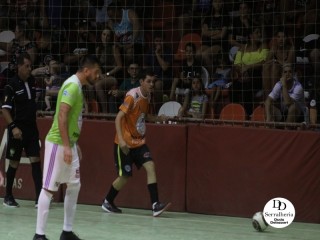
<a style='margin-left: 5px;' class='btn btn-xs btn-social btn-facebook' href='https://www.facebook.com/sharer/sharer.php?u=https://www.boladovale.com.br/imgs/800-800-90/conteudo/fotos/1753/img0585.jpg' rel='popup' data-width='500' data-height='400'><i class='fa fa-facebook'></i>Compartilhar <span class='hidden-xs'>no Facebook</span>
</a> 
<a class='btn btn-default btn-xs' target='_blank' href='imgs/800-800-90/conteudo/fotos/1753/img0585.jpg'>
<span class='glyphicon glyphicon-cloud-download'></span> Salvar
</a> 
<span></span>