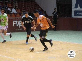 
<a style='margin-left: 5px;' class='btn btn-xs btn-social btn-facebook' href='https://www.facebook.com/sharer/sharer.php?u=https://www.boladovale.com.br/imgs/800-800-90/conteudo/fotos/1753/img0603.jpg' rel='popup' data-width='500' data-height='400'><i class='fa fa-facebook'></i>Compartilhar <span class='hidden-xs'>no Facebook</span>
</a> 
<a class='btn btn-default btn-xs' target='_blank' href='imgs/800-800-90/conteudo/fotos/1753/img0603.jpg'>
<span class='glyphicon glyphicon-cloud-download'></span> Salvar
</a> 
<span></span>