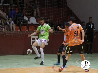 
<a style='margin-left: 5px;' class='btn btn-xs btn-social btn-facebook' href='https://www.facebook.com/sharer/sharer.php?u=https://www.boladovale.com.br/imgs/800-800-90/conteudo/fotos/1753/img0610.jpg' rel='popup' data-width='500' data-height='400'><i class='fa fa-facebook'></i>Compartilhar <span class='hidden-xs'>no Facebook</span>
</a> 
<a class='btn btn-default btn-xs' target='_blank' href='imgs/800-800-90/conteudo/fotos/1753/img0610.jpg'>
<span class='glyphicon glyphicon-cloud-download'></span> Salvar
</a> 
<span></span>