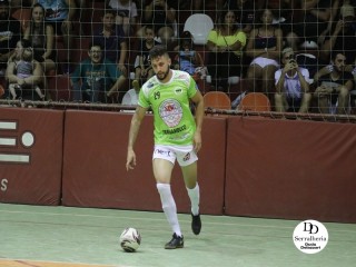 
<a style='margin-left: 5px;' class='btn btn-xs btn-social btn-facebook' href='https://www.facebook.com/sharer/sharer.php?u=https://www.boladovale.com.br/imgs/800-800-90/conteudo/fotos/1753/img0615.jpg' rel='popup' data-width='500' data-height='400'><i class='fa fa-facebook'></i>Compartilhar <span class='hidden-xs'>no Facebook</span>
</a> 
<a class='btn btn-default btn-xs' target='_blank' href='imgs/800-800-90/conteudo/fotos/1753/img0615.jpg'>
<span class='glyphicon glyphicon-cloud-download'></span> Salvar
</a> 
<span></span>