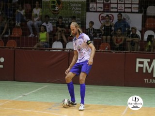
<a style='margin-left: 5px;' class='btn btn-xs btn-social btn-facebook' href='https://www.facebook.com/sharer/sharer.php?u=https://www.boladovale.com.br/imgs/800-800-90/conteudo/fotos/1754/img0677.jpg' rel='popup' data-width='500' data-height='400'><i class='fa fa-facebook'></i>Compartilhar <span class='hidden-xs'>no Facebook</span>
</a> 
<a class='btn btn-default btn-xs' target='_blank' href='imgs/800-800-90/conteudo/fotos/1754/img0677.jpg'>
<span class='glyphicon glyphicon-cloud-download'></span> Salvar
</a> 
<span></span>