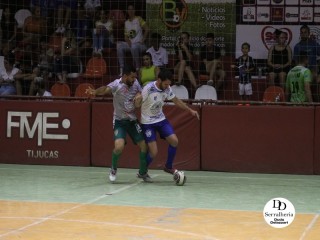 
<a style='margin-left: 5px;' class='btn btn-xs btn-social btn-facebook' href='https://www.facebook.com/sharer/sharer.php?u=https://www.boladovale.com.br/imgs/800-800-90/conteudo/fotos/1754/img0683.jpg' rel='popup' data-width='500' data-height='400'><i class='fa fa-facebook'></i>Compartilhar <span class='hidden-xs'>no Facebook</span>
</a> 
<a class='btn btn-default btn-xs' target='_blank' href='imgs/800-800-90/conteudo/fotos/1754/img0683.jpg'>
<span class='glyphicon glyphicon-cloud-download'></span> Salvar
</a> 
<span></span>