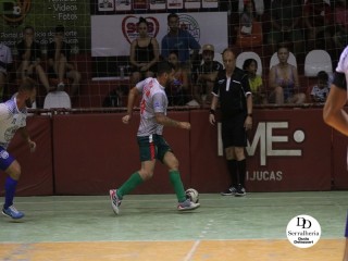 
<a style='margin-left: 5px;' class='btn btn-xs btn-social btn-facebook' href='https://www.facebook.com/sharer/sharer.php?u=https://www.boladovale.com.br/imgs/800-800-90/conteudo/fotos/1754/img0693.jpg' rel='popup' data-width='500' data-height='400'><i class='fa fa-facebook'></i>Compartilhar <span class='hidden-xs'>no Facebook</span>
</a> 
<a class='btn btn-default btn-xs' target='_blank' href='imgs/800-800-90/conteudo/fotos/1754/img0693.jpg'>
<span class='glyphicon glyphicon-cloud-download'></span> Salvar
</a> 
<span></span>
