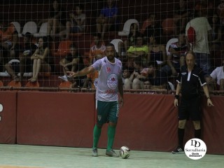 
<a style='margin-left: 5px;' class='btn btn-xs btn-social btn-facebook' href='https://www.facebook.com/sharer/sharer.php?u=https://www.boladovale.com.br/imgs/800-800-90/conteudo/fotos/1754/img0725.jpg' rel='popup' data-width='500' data-height='400'><i class='fa fa-facebook'></i>Compartilhar <span class='hidden-xs'>no Facebook</span>
</a> 
<a class='btn btn-default btn-xs' target='_blank' href='imgs/800-800-90/conteudo/fotos/1754/img0725.jpg'>
<span class='glyphicon glyphicon-cloud-download'></span> Salvar
</a> 
<span></span>