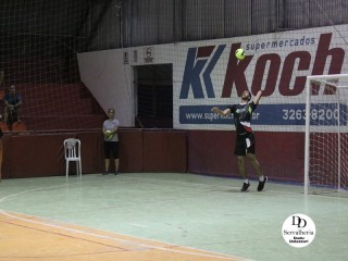 
<a style='margin-left: 5px;' class='btn btn-xs btn-social btn-facebook' href='https://www.facebook.com/sharer/sharer.php?u=https://www.boladovale.com.br/imgs/800-800-90/conteudo/fotos/1757/img0896.jpg' rel='popup' data-width='500' data-height='400'><i class='fa fa-facebook'></i>Compartilhar <span class='hidden-xs'>no Facebook</span>
</a> 
<a class='btn btn-default btn-xs' target='_blank' href='imgs/800-800-90/conteudo/fotos/1757/img0896.jpg'>
<span class='glyphicon glyphicon-cloud-download'></span> Salvar
</a> 
<span></span>