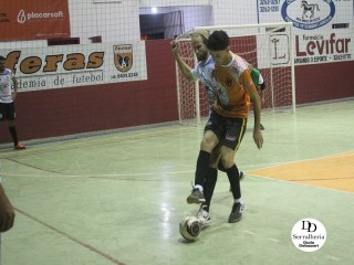 
<a style='margin-left: 5px;' class='btn btn-xs btn-social btn-facebook' href='https://www.facebook.com/sharer/sharer.php?u=https://www.boladovale.com.br/imgs/800-800-90/conteudo/fotos/1759/img0989.jpg' rel='popup' data-width='500' data-height='400'><i class='fa fa-facebook'></i>Compartilhar <span class='hidden-xs'>no Facebook</span>
</a> 
<a class='btn btn-default btn-xs' target='_blank' href='imgs/800-800-90/conteudo/fotos/1759/img0989.jpg'>
<span class='glyphicon glyphicon-cloud-download'></span> Salvar
</a> 
<span></span>