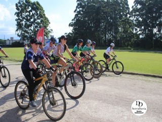 
<a style='margin-left: 5px;' class='btn btn-xs btn-social btn-facebook' href='https://www.facebook.com/sharer/sharer.php?u=https://www.boladovale.com.br/imgs/800-800-90/conteudo/fotos/1763/img1411.jpg' rel='popup' data-width='500' data-height='400'><i class='fa fa-facebook'></i>Compartilhar <span class='hidden-xs'>no Facebook</span>
</a> 
<a class='btn btn-default btn-xs' target='_blank' href='imgs/800-800-90/conteudo/fotos/1763/img1411.jpg'>
<span class='glyphicon glyphicon-cloud-download'></span> Salvar
</a> 
<span></span>