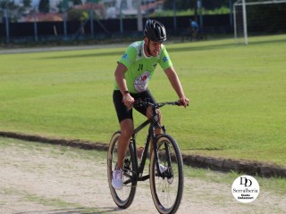 
<a style='margin-left: 5px;' class='btn btn-xs btn-social btn-facebook' href='https://www.facebook.com/sharer/sharer.php?u=https://www.boladovale.com.br/imgs/800-800-90/conteudo/fotos/1764/img1523.jpg' rel='popup' data-width='500' data-height='400'><i class='fa fa-facebook'></i>Compartilhar <span class='hidden-xs'>no Facebook</span>
</a> 
<a class='btn btn-default btn-xs' target='_blank' href='imgs/800-800-90/conteudo/fotos/1764/img1523.jpg'>
<span class='glyphicon glyphicon-cloud-download'></span> Salvar
</a> 
<span></span>
