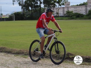 
<a style='margin-left: 5px;' class='btn btn-xs btn-social btn-facebook' href='https://www.facebook.com/sharer/sharer.php?u=https://www.boladovale.com.br/imgs/800-800-90/conteudo/fotos/1764/img1546.jpg' rel='popup' data-width='500' data-height='400'><i class='fa fa-facebook'></i>Compartilhar <span class='hidden-xs'>no Facebook</span>
</a> 
<a class='btn btn-default btn-xs' target='_blank' href='imgs/800-800-90/conteudo/fotos/1764/img1546.jpg'>
<span class='glyphicon glyphicon-cloud-download'></span> Salvar
</a> 
<span></span>