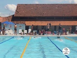
<a style='margin-left: 5px;' class='btn btn-xs btn-social btn-facebook' href='https://www.facebook.com/sharer/sharer.php?u=https://www.boladovale.com.br/imgs/800-800-90/conteudo/fotos/1765/img1372.jpg' rel='popup' data-width='500' data-height='400'><i class='fa fa-facebook'></i>Compartilhar <span class='hidden-xs'>no Facebook</span>
</a> 
<a class='btn btn-default btn-xs' target='_blank' href='imgs/800-800-90/conteudo/fotos/1765/img1372.jpg'>
<span class='glyphicon glyphicon-cloud-download'></span> Salvar
</a> 
<span></span>