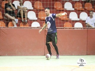 
<a style='margin-left: 5px;' class='btn btn-xs btn-social btn-facebook' href='https://www.facebook.com/sharer/sharer.php?u=https://www.boladovale.com.br/imgs/800-800-90/conteudo/fotos/1772/img2147.jpg' rel='popup' data-width='500' data-height='400'><i class='fa fa-facebook'></i>Compartilhar <span class='hidden-xs'>no Facebook</span>
</a> 
<a class='btn btn-default btn-xs' target='_blank' href='imgs/800-800-90/conteudo/fotos/1772/img2147.jpg'>
<span class='glyphicon glyphicon-cloud-download'></span> Salvar
</a> 
<span></span>