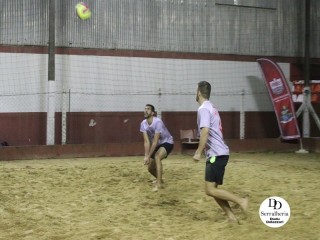 
<a style='margin-left: 5px;' class='btn btn-xs btn-social btn-facebook' href='https://www.facebook.com/sharer/sharer.php?u=https://www.boladovale.com.br/imgs/800-800-90/conteudo/fotos/1773/img2262.jpg' rel='popup' data-width='500' data-height='400'><i class='fa fa-facebook'></i>Compartilhar <span class='hidden-xs'>no Facebook</span>
</a> 
<a class='btn btn-default btn-xs' target='_blank' href='imgs/800-800-90/conteudo/fotos/1773/img2262.jpg'>
<span class='glyphicon glyphicon-cloud-download'></span> Salvar
</a> 
<span></span>