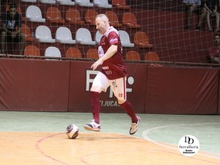 
<a style='margin-left: 5px;' class='btn btn-xs btn-social btn-facebook' href='https://www.facebook.com/sharer/sharer.php?u=https://www.boladovale.com.br/imgs/800-800-90/conteudo/fotos/1776/img2485.jpg' rel='popup' data-width='500' data-height='400'><i class='fa fa-facebook'></i>Compartilhar <span class='hidden-xs'>no Facebook</span>
</a> 
<a class='btn btn-default btn-xs' target='_blank' href='imgs/800-800-90/conteudo/fotos/1776/img2485.jpg'>
<span class='glyphicon glyphicon-cloud-download'></span> Salvar
</a> 
<span></span>
