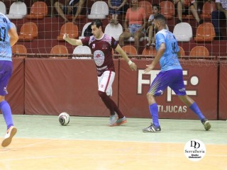 
<a style='margin-left: 5px;' class='btn btn-xs btn-social btn-facebook' href='https://www.facebook.com/sharer/sharer.php?u=https://www.boladovale.com.br/imgs/800-800-90/conteudo/fotos/1776/img2501.jpg' rel='popup' data-width='500' data-height='400'><i class='fa fa-facebook'></i>Compartilhar <span class='hidden-xs'>no Facebook</span>
</a> 
<a class='btn btn-default btn-xs' target='_blank' href='imgs/800-800-90/conteudo/fotos/1776/img2501.jpg'>
<span class='glyphicon glyphicon-cloud-download'></span> Salvar
</a> 
<span></span>
