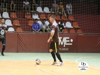 
<a style='margin-left: 5px;' class='btn btn-xs btn-social btn-facebook' href='https://www.facebook.com/sharer/sharer.php?u=https://www.boladovale.com.br/imgs/800-800-90/conteudo/fotos/1778/img2596.jpg' rel='popup' data-width='500' data-height='400'><i class='fa fa-facebook'></i>Compartilhar <span class='hidden-xs'>no Facebook</span>
</a> 
<a class='btn btn-default btn-xs' target='_blank' href='imgs/800-800-90/conteudo/fotos/1778/img2596.jpg'>
<span class='glyphicon glyphicon-cloud-download'></span> Salvar
</a> 
<span></span>