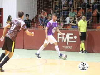 
<a style='margin-left: 5px;' class='btn btn-xs btn-social btn-facebook' href='https://www.facebook.com/sharer/sharer.php?u=https://www.boladovale.com.br/imgs/800-800-90/conteudo/fotos/1778/img2615.jpg' rel='popup' data-width='500' data-height='400'><i class='fa fa-facebook'></i>Compartilhar <span class='hidden-xs'>no Facebook</span>
</a> 
<a class='btn btn-default btn-xs' target='_blank' href='imgs/800-800-90/conteudo/fotos/1778/img2615.jpg'>
<span class='glyphicon glyphicon-cloud-download'></span> Salvar
</a> 
<span></span>