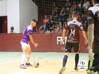 
<a style='margin-left: 5px;' class='btn btn-xs btn-social btn-facebook' href='https://www.facebook.com/sharer/sharer.php?u=https://www.boladovale.com.br/imgs/800-800-90/conteudo/fotos/1778/img2625.jpg' rel='popup' data-width='500' data-height='400'><i class='fa fa-facebook'></i>Compartilhar <span class='hidden-xs'>no Facebook</span>
</a> 
<a class='btn btn-default btn-xs' target='_blank' href='imgs/800-800-90/conteudo/fotos/1778/img2625.jpg'>
<span class='glyphicon glyphicon-cloud-download'></span> Salvar
</a> 
<span></span>