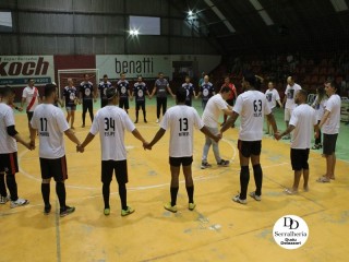 
<a style='margin-left: 5px;' class='btn btn-xs btn-social btn-facebook' href='https://www.facebook.com/sharer/sharer.php?u=https://www.boladovale.com.br/imgs/800-800-90/conteudo/fotos/1779/img2732.jpg' rel='popup' data-width='500' data-height='400'><i class='fa fa-facebook'></i>Compartilhar <span class='hidden-xs'>no Facebook</span>
</a> 
<a class='btn btn-default btn-xs' target='_blank' href='imgs/800-800-90/conteudo/fotos/1779/img2732.jpg'>
<span class='glyphicon glyphicon-cloud-download'></span> Salvar
</a> 
<span></span>