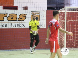
<a style='margin-left: 5px;' class='btn btn-xs btn-social btn-facebook' href='https://www.facebook.com/sharer/sharer.php?u=https://www.boladovale.com.br/imgs/800-800-90/conteudo/fotos/1782/img3033.jpg' rel='popup' data-width='500' data-height='400'><i class='fa fa-facebook'></i>Compartilhar <span class='hidden-xs'>no Facebook</span>
</a> 
<a class='btn btn-default btn-xs' target='_blank' href='imgs/800-800-90/conteudo/fotos/1782/img3033.jpg'>
<span class='glyphicon glyphicon-cloud-download'></span> Salvar
</a> 
<span></span>