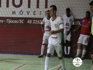 
<a style='margin-left: 5px;' class='btn btn-xs btn-social btn-facebook' href='https://www.facebook.com/sharer/sharer.php?u=https://www.boladovale.com.br/imgs/800-800-90/conteudo/fotos/1783/img3117.jpg' rel='popup' data-width='500' data-height='400'><i class='fa fa-facebook'></i>Compartilhar <span class='hidden-xs'>no Facebook</span>
</a> 
<a class='btn btn-default btn-xs' target='_blank' href='imgs/800-800-90/conteudo/fotos/1783/img3117.jpg'>
<span class='glyphicon glyphicon-cloud-download'></span> Salvar
</a> 
<span></span>