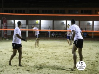 
<a style='margin-left: 5px;' class='btn btn-xs btn-social btn-facebook' href='https://www.facebook.com/sharer/sharer.php?u=https://www.boladovale.com.br/imgs/800-800-90/conteudo/fotos/1786/img3297.jpg' rel='popup' data-width='500' data-height='400'><i class='fa fa-facebook'></i>Compartilhar <span class='hidden-xs'>no Facebook</span>
</a> 
<a class='btn btn-default btn-xs' target='_blank' href='imgs/800-800-90/conteudo/fotos/1786/img3297.jpg'>
<span class='glyphicon glyphicon-cloud-download'></span> Salvar
</a> 
<span></span>