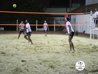
<a style='margin-left: 5px;' class='btn btn-xs btn-social btn-facebook' href='https://www.facebook.com/sharer/sharer.php?u=https://www.boladovale.com.br/imgs/800-800-90/conteudo/fotos/1786/img3348.jpg' rel='popup' data-width='500' data-height='400'><i class='fa fa-facebook'></i>Compartilhar <span class='hidden-xs'>no Facebook</span>
</a> 
<a class='btn btn-default btn-xs' target='_blank' href='imgs/800-800-90/conteudo/fotos/1786/img3348.jpg'>
<span class='glyphicon glyphicon-cloud-download'></span> Salvar
</a> 
<span></span>