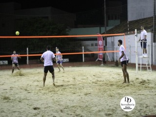 
<a style='margin-left: 5px;' class='btn btn-xs btn-social btn-facebook' href='https://www.facebook.com/sharer/sharer.php?u=https://www.boladovale.com.br/imgs/800-800-90/conteudo/fotos/1786/img3351.jpg' rel='popup' data-width='500' data-height='400'><i class='fa fa-facebook'></i>Compartilhar <span class='hidden-xs'>no Facebook</span>
</a> 
<a class='btn btn-default btn-xs' target='_blank' href='imgs/800-800-90/conteudo/fotos/1786/img3351.jpg'>
<span class='glyphicon glyphicon-cloud-download'></span> Salvar
</a> 
<span></span>