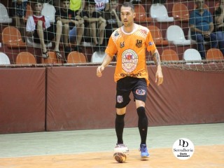 
<a style='margin-left: 5px;' class='btn btn-xs btn-social btn-facebook' href='https://www.facebook.com/sharer/sharer.php?u=https://www.boladovale.com.br/imgs/800-800-90/conteudo/fotos/1788/img2385.jpg' rel='popup' data-width='500' data-height='400'><i class='fa fa-facebook'></i>Compartilhar <span class='hidden-xs'>no Facebook</span>
</a> 
<a class='btn btn-default btn-xs' target='_blank' href='imgs/800-800-90/conteudo/fotos/1788/img2385.jpg'>
<span class='glyphicon glyphicon-cloud-download'></span> Salvar
</a> 
<span></span>
