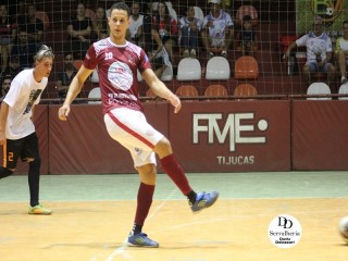 
<a style='margin-left: 5px;' class='btn btn-xs btn-social btn-facebook' href='https://www.facebook.com/sharer/sharer.php?u=https://www.boladovale.com.br/imgs/800-800-90/conteudo/fotos/1790/img2475.jpg' rel='popup' data-width='500' data-height='400'><i class='fa fa-facebook'></i>Compartilhar <span class='hidden-xs'>no Facebook</span>
</a> 
<a class='btn btn-default btn-xs' target='_blank' href='imgs/800-800-90/conteudo/fotos/1790/img2475.jpg'>
<span class='glyphicon glyphicon-cloud-download'></span> Salvar
</a> 
<span></span>