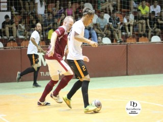 
<a style='margin-left: 5px;' class='btn btn-xs btn-social btn-facebook' href='https://www.facebook.com/sharer/sharer.php?u=https://www.boladovale.com.br/imgs/800-800-90/conteudo/fotos/1790/img2488.jpg' rel='popup' data-width='500' data-height='400'><i class='fa fa-facebook'></i>Compartilhar <span class='hidden-xs'>no Facebook</span>
</a> 
<a class='btn btn-default btn-xs' target='_blank' href='imgs/800-800-90/conteudo/fotos/1790/img2488.jpg'>
<span class='glyphicon glyphicon-cloud-download'></span> Salvar
</a> 
<span></span>