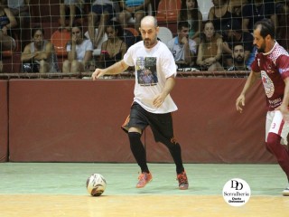
<a style='margin-left: 5px;' class='btn btn-xs btn-social btn-facebook' href='https://www.facebook.com/sharer/sharer.php?u=https://www.boladovale.com.br/imgs/800-800-90/conteudo/fotos/1790/img2494.jpg' rel='popup' data-width='500' data-height='400'><i class='fa fa-facebook'></i>Compartilhar <span class='hidden-xs'>no Facebook</span>
</a> 
<a class='btn btn-default btn-xs' target='_blank' href='imgs/800-800-90/conteudo/fotos/1790/img2494.jpg'>
<span class='glyphicon glyphicon-cloud-download'></span> Salvar
</a> 
<span></span>