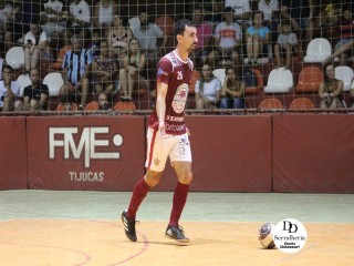 
<a style='margin-left: 5px;' class='btn btn-xs btn-social btn-facebook' href='https://www.facebook.com/sharer/sharer.php?u=https://www.boladovale.com.br/imgs/800-800-90/conteudo/fotos/1790/img2547.jpg' rel='popup' data-width='500' data-height='400'><i class='fa fa-facebook'></i>Compartilhar <span class='hidden-xs'>no Facebook</span>
</a> 
<a class='btn btn-default btn-xs' target='_blank' href='imgs/800-800-90/conteudo/fotos/1790/img2547.jpg'>
<span class='glyphicon glyphicon-cloud-download'></span> Salvar
</a> 
<span></span>