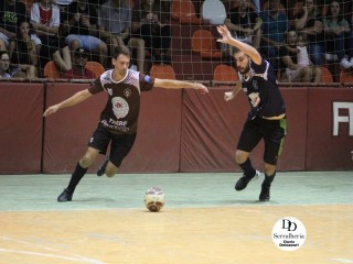 
<a style='margin-left: 5px;' class='btn btn-xs btn-social btn-facebook' href='https://www.facebook.com/sharer/sharer.php?u=https://www.boladovale.com.br/imgs/800-800-90/conteudo/fotos/1791/img2605.jpg' rel='popup' data-width='500' data-height='400'><i class='fa fa-facebook'></i>Compartilhar <span class='hidden-xs'>no Facebook</span>
</a> 
<a class='btn btn-default btn-xs' target='_blank' href='imgs/800-800-90/conteudo/fotos/1791/img2605.jpg'>
<span class='glyphicon glyphicon-cloud-download'></span> Salvar
</a> 
<span></span>
