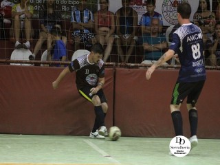 
<a style='margin-left: 5px;' class='btn btn-xs btn-social btn-facebook' href='https://www.facebook.com/sharer/sharer.php?u=https://www.boladovale.com.br/imgs/800-800-90/conteudo/fotos/1791/img2606.jpg' rel='popup' data-width='500' data-height='400'><i class='fa fa-facebook'></i>Compartilhar <span class='hidden-xs'>no Facebook</span>
</a> 
<a class='btn btn-default btn-xs' target='_blank' href='imgs/800-800-90/conteudo/fotos/1791/img2606.jpg'>
<span class='glyphicon glyphicon-cloud-download'></span> Salvar
</a> 
<span></span>