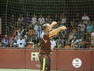 
<a style='margin-left: 5px;' class='btn btn-xs btn-social btn-facebook' href='https://www.facebook.com/sharer/sharer.php?u=https://www.boladovale.com.br/imgs/800-800-90/conteudo/fotos/1791/img2627.jpg' rel='popup' data-width='500' data-height='400'><i class='fa fa-facebook'></i>Compartilhar <span class='hidden-xs'>no Facebook</span>
</a> 
<a class='btn btn-default btn-xs' target='_blank' href='imgs/800-800-90/conteudo/fotos/1791/img2627.jpg'>
<span class='glyphicon glyphicon-cloud-download'></span> Salvar
</a> 
<span></span>