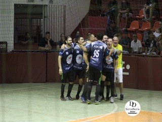 
<a style='margin-left: 5px;' class='btn btn-xs btn-social btn-facebook' href='https://www.facebook.com/sharer/sharer.php?u=https://www.boladovale.com.br/imgs/800-800-90/conteudo/fotos/1791/img2657.jpg' rel='popup' data-width='500' data-height='400'><i class='fa fa-facebook'></i>Compartilhar <span class='hidden-xs'>no Facebook</span>
</a> 
<a class='btn btn-default btn-xs' target='_blank' href='imgs/800-800-90/conteudo/fotos/1791/img2657.jpg'>
<span class='glyphicon glyphicon-cloud-download'></span> Salvar
</a> 
<span></span>