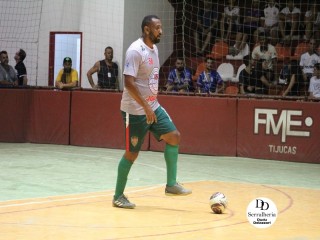 
<a style='margin-left: 5px;' class='btn btn-xs btn-social btn-facebook' href='https://www.facebook.com/sharer/sharer.php?u=https://www.boladovale.com.br/imgs/800-800-90/conteudo/fotos/1792/img2668.jpg' rel='popup' data-width='500' data-height='400'><i class='fa fa-facebook'></i>Compartilhar <span class='hidden-xs'>no Facebook</span>
</a> 
<a class='btn btn-default btn-xs' target='_blank' href='imgs/800-800-90/conteudo/fotos/1792/img2668.jpg'>
<span class='glyphicon glyphicon-cloud-download'></span> Salvar
</a> 
<span></span>