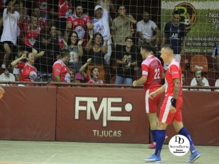 
<a style='margin-left: 5px;' class='btn btn-xs btn-social btn-facebook' href='https://www.facebook.com/sharer/sharer.php?u=https://www.boladovale.com.br/imgs/800-800-90/conteudo/fotos/1792/img2687.jpg' rel='popup' data-width='500' data-height='400'><i class='fa fa-facebook'></i>Compartilhar <span class='hidden-xs'>no Facebook</span>
</a> 
<a class='btn btn-default btn-xs' target='_blank' href='imgs/800-800-90/conteudo/fotos/1792/img2687.jpg'>
<span class='glyphicon glyphicon-cloud-download'></span> Salvar
</a> 
<span></span>